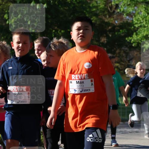 25.04.2025 - Das Zehntel Zöllner http://msf.ph/oto/7676936 26.04.2025 07:48:54 Laufen 2549, 3258, 2572, 3773, 38 meine-sportfotos.de