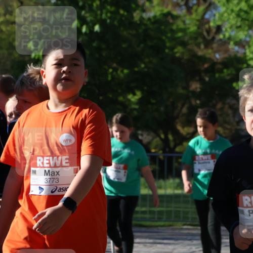 25.04.2025 - Das Zehntel Zöllner http://msf.ph/oto/7676949 26.04.2025 07:48:55 Laufen 2572, 3773, 3773, 1138 meine-sportfotos.de