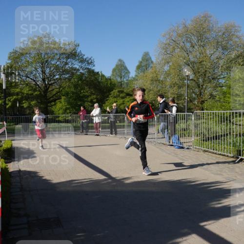 25.04.2025 - Das Zehntel Zöllner http://msf.ph/oto/7677049 26.04.2025 08:41:04 Laufen  meine-sportfotos.de
