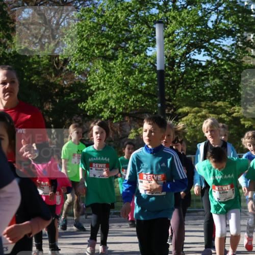 25.04.2025 - Das Zehntel Zöllner http://msf.ph/oto/7677078 26.04.2025 07:49:06 Laufen 9, 44444444, 1355, 1321 meine-sportfotos.de