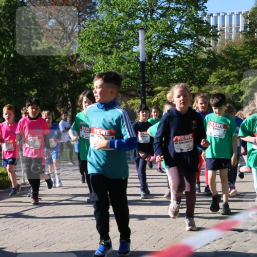 25.04.2025 - Das Zehntel Zöllner http://msf.ph/oto/7677084 26.04.2025 07:49:07 Laufen 2570, 1334, 4444444, 1342 meine-sportfotos.de