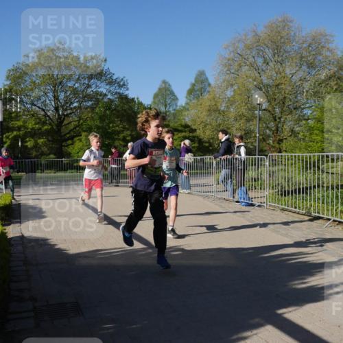 25.04.2025 - Das Zehntel Zöllner http://msf.ph/oto/7677105 26.04.2025 08:41:11 Laufen  meine-sportfotos.de