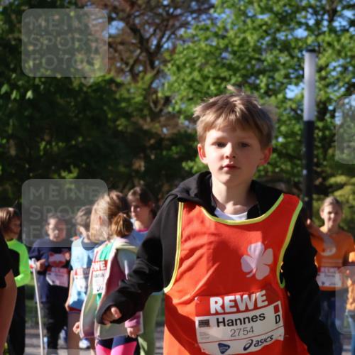 25.04.2025 - Das Zehntel Zöllner http://msf.ph/oto/7677257 26.04.2025 07:49:24 Laufen 932, 2751, 2754, 2754, 19 meine-sportfotos.de