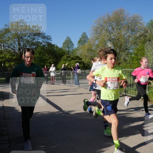 25.04.2025 - Das Zehntel Zöllner http://msf.ph/oto/7677259 26.04.2025 08:41:24 Laufen 1283, 2166 meine-sportfotos.de