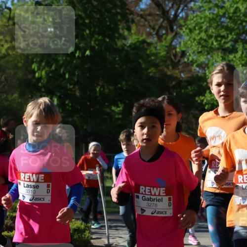 25.04.2025 - Das Zehntel Zöllner http://msf.ph/oto/7677289 26.04.2025 07:49:27 Laufen 3310, 3278, 3807 meine-sportfotos.de