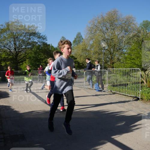 25.04.2025 - Das Zehntel Zöllner http://msf.ph/oto/7677314 26.04.2025 08:41:28 Laufen 2356 meine-sportfotos.de