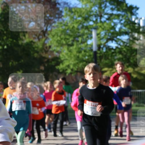 25.04.2025 - Das Zehntel Zöllner http://msf.ph/oto/7677339 26.04.2025 07:49:31 Laufen  meine-sportfotos.de