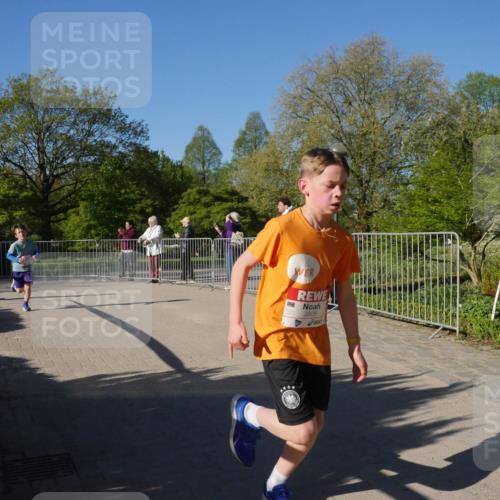 25.04.2025 - Das Zehntel Zöllner http://msf.ph/oto/7677345 26.04.2025 08:41:32 Laufen 3808 meine-sportfotos.de