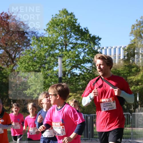 25.04.2025 - Das Zehntel Zöllner http://msf.ph/oto/7677368 26.04.2025 07:49:33 Laufen 1043 meine-sportfotos.de