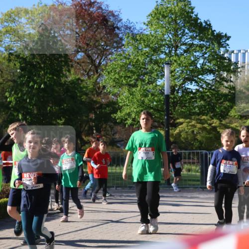 25.04.2025 - Das Zehntel Zöllner http://msf.ph/oto/7677406 26.04.2025 07:49:36 Laufen 1041 meine-sportfotos.de