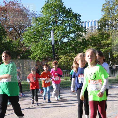 25.04.2025 - Das Zehntel Zöllner http://msf.ph/oto/7677408 26.04.2025 07:49:38 Laufen 10, 2998 meine-sportfotos.de