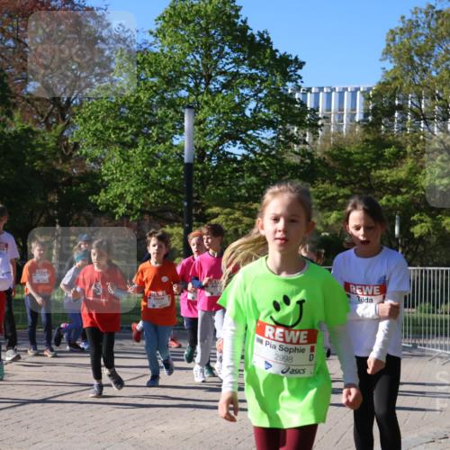 25.04.2025 - Das Zehntel Zöllner http://msf.ph/oto/7677415 26.04.2025 07:49:38 Laufen 1609, 2998 meine-sportfotos.de