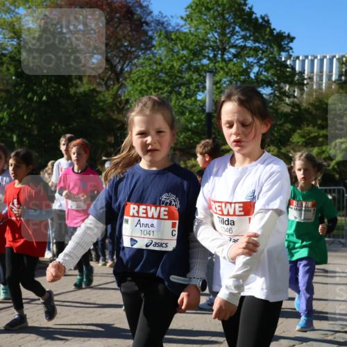 25.04.2025 - Das Zehntel Zöllner http://msf.ph/oto/7677424 26.04.2025 07:49:40 Laufen 1041, 1046 meine-sportfotos.de