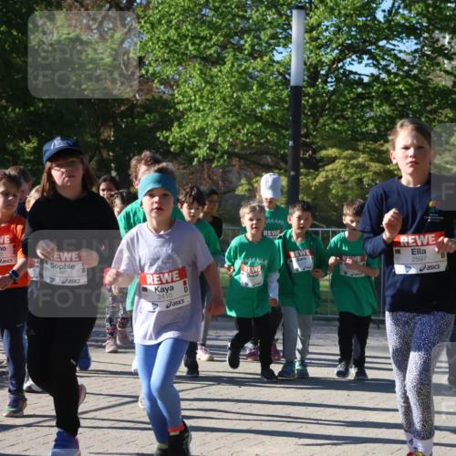 25.04.2025 - Das Zehntel Zöllner http://msf.ph/oto/7677445 26.04.2025 07:49:42 Laufen 3640, 2463, 2410, 2597 meine-sportfotos.de
