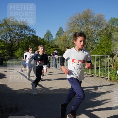 25.04.2025 - Das Zehntel Zöllner http://msf.ph/oto/7677454 26.04.2025 08:41:41 Laufen 2832 meine-sportfotos.de
