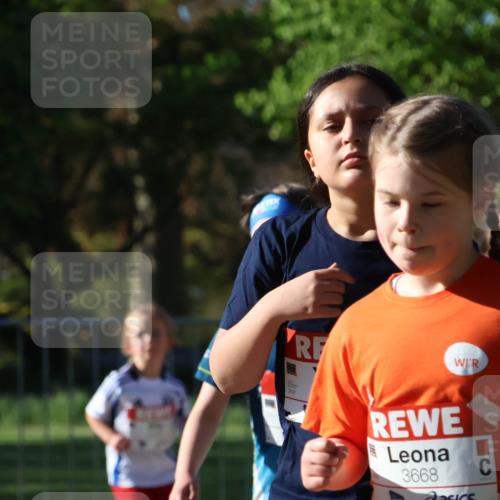 25.04.2025 - Das Zehntel Zöllner http://msf.ph/oto/7677521 26.04.2025 07:49:49 Laufen 3668 meine-sportfotos.de
