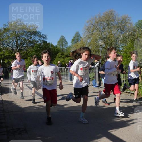 25.04.2025 - Das Zehntel Zöllner http://msf.ph/oto/7677543 26.04.2025 08:41:48 Laufen 1757, 00 meine-sportfotos.de
