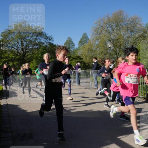 25.04.2025 - Das Zehntel Zöllner http://msf.ph/oto/7677600 26.04.2025 08:41:53 Laufen 3507 meine-sportfotos.de