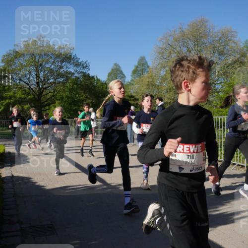 25.04.2025 - Das Zehntel Zöllner http://msf.ph/oto/7677606 26.04.2025 08:41:53 Laufen 2718 meine-sportfotos.de