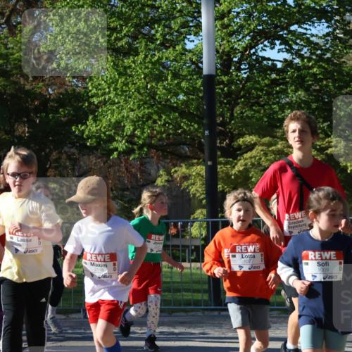 25.04.2025 - Das Zehntel Zöllner http://msf.ph/oto/7677621 26.04.2025 07:49:55 Laufen 2702, 2115, 1027, 1009 meine-sportfotos.de
