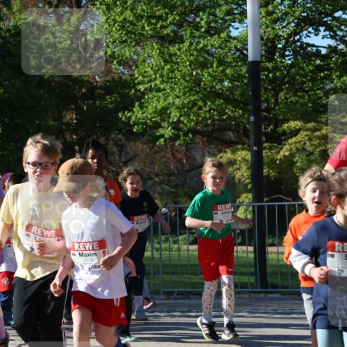 25.04.2025 - Das Zehntel Zöllner http://msf.ph/oto/7677630 26.04.2025 07:49:55 Laufen 2115, 1009 meine-sportfotos.de