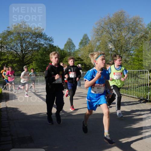 25.04.2025 - Das Zehntel Zöllner http://msf.ph/oto/7677631 26.04.2025 08:41:56 Laufen 3856 meine-sportfotos.de