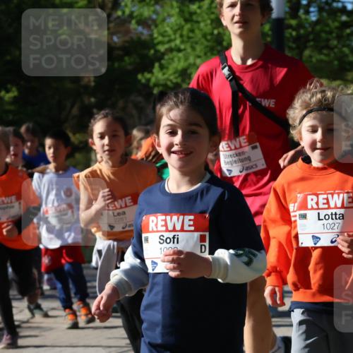 25.04.2025 - Das Zehntel Zöllner http://msf.ph/oto/7677647 26.04.2025 07:49:57 Laufen 2281, 1000, 51, 1027 meine-sportfotos.de