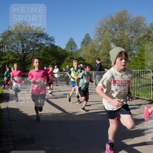 25.04.2025 - Das Zehntel Zöllner http://msf.ph/oto/7677650 26.04.2025 08:41:57 Laufen 3878 meine-sportfotos.de
