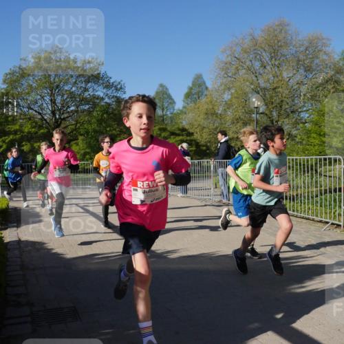 25.04.2025 - Das Zehntel Zöllner http://msf.ph/oto/7677655 26.04.2025 08:41:58 Laufen 3528 meine-sportfotos.de