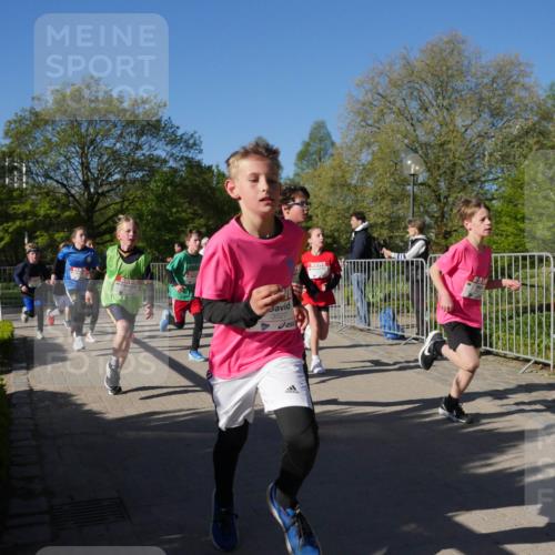 25.04.2025 - Das Zehntel Zöllner http://msf.ph/oto/7677668 26.04.2025 08:41:59 Laufen 3527 meine-sportfotos.de