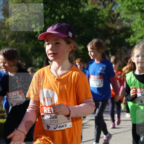 25.04.2025 - Das Zehntel Zöllner http://msf.ph/oto/7677715 26.04.2025 07:50:02 Laufen 2547, 3703, 1493 meine-sportfotos.de