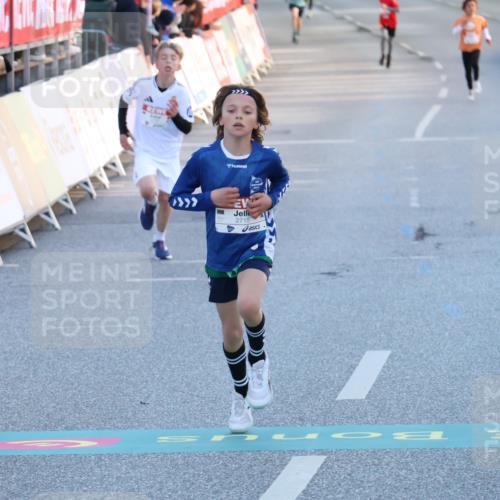 25.04.2025 - Das Zehntel Luisa Fischer http://msf.ph/oto/7678344 26.04.2025 08:48:50 Ziel 2715, 3469 meine-sportfotos.de