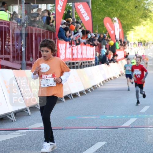 25.04.2025 - Das Zehntel Luisa Fischer http://msf.ph/oto/7678386 26.04.2025 08:49:04 Ziel 1926, 2379, 2990, 3823 meine-sportfotos.de