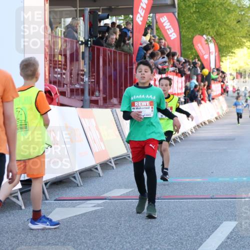 25.04.2025 - Das Zehntel Luisa Fischer http://msf.ph/oto/7678529 26.04.2025 08:49:45 Ziel 1452, 2696, 3488, 3606, 3613, 3785 meine-sportfotos.de