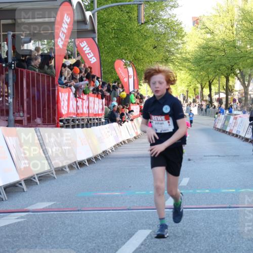 25.04.2025 - Das Zehntel Luisa Fischer http://msf.ph/oto/7678582 26.04.2025 08:50:11 Ziel 1116, 1537, 2383, 2995 meine-sportfotos.de