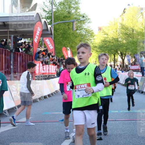 25.04.2025 - Das Zehntel Luisa Fischer http://msf.ph/oto/7678778 26.04.2025 08:51:06 Ziel 1283, 1458, 1884, 2098, 2103, 2349, 2397, 2492, 2517, 2849, 3527, 3528, 3774, 3849 meine-sportfotos.de