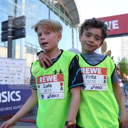 25.04.2025 - Das Zehntel Luisa Fischer http://msf.ph/oto/7678858 26.04.2025 08:51:33 Ziel 1114, 2321, 2325, 2643, 2711, 2731, 2734, 2840, 2935, 3782 meine-sportfotos.de