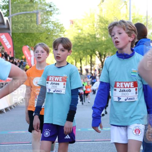 25.04.2025 - Das Zehntel Luisa Fischer http://msf.ph/oto/7678890 26.04.2025 08:51:41 Ziel 1080, 1087, 1114, 1484, 1748, 2325, 2356, 2392, 2474, 2709, 2718, 2734, 2778, 2827, 2832, 3231, 3782, 3865 meine-sportfotos.de