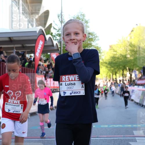 25.04.2025 - Das Zehntel Luisa Fischer http://msf.ph/oto/7678924 26.04.2025 08:51:59 Ziel 1488, 1781, 1787, 1922, 2309, 2667, 2672, 2914, 2919, 3097, 3099, 3415, 3710, 3808 meine-sportfotos.de