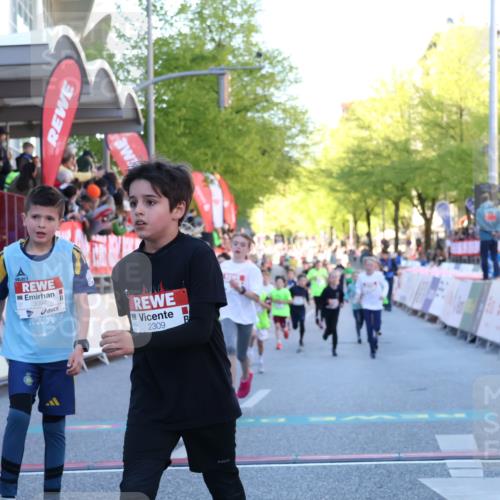 25.04.2025 - Das Zehntel Luisa Fischer http://msf.ph/oto/7678944 26.04.2025 08:52:05 Ziel 1488, 1546, 1757, 1943, 2010, 2309, 2621, 2848, 2853, 2914, 2919, 2960, 3049, 3097, 3099, 3188, 3415, 3808, 3877 meine-sportfotos.de