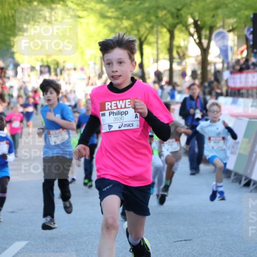 25.04.2025 - Das Zehntel Luisa Fischer http://msf.ph/oto/7678994 26.04.2025 08:52:35 Ziel 1207, 1208, 1232, 1245, 1654, 1788, 1939, 2015, 2149, 2161, 3060, 3404, 3450, 3516, 3530, 3595 meine-sportfotos.de