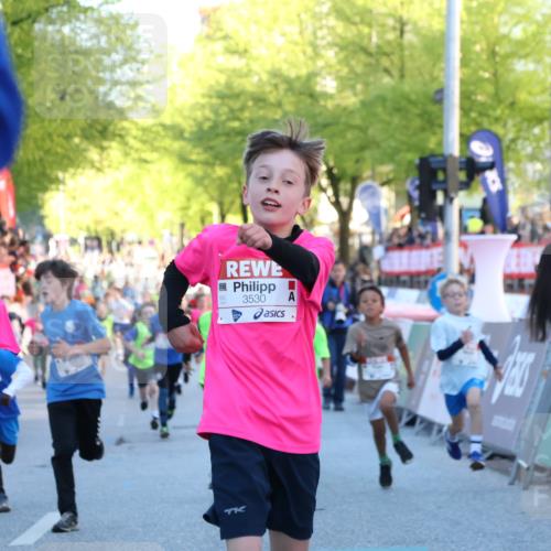 25.04.2025 - Das Zehntel Luisa Fischer http://msf.ph/oto/7679006 26.04.2025 08:52:36 Ziel 1207, 1208, 1232, 1245, 1654, 1788, 1939, 2015, 2149, 2161, 2355, 3060, 3404, 3450, 3516, 3530, 3595 meine-sportfotos.de