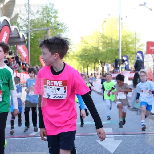 25.04.2025 - Das Zehntel Luisa Fischer http://msf.ph/oto/7679025 26.04.2025 08:52:38 Ziel 1207, 1208, 1232, 1245, 1654, 1939, 2015, 2149, 2161, 2355, 3060, 3160, 3212, 3404, 3450, 3516, 3530, 3595 meine-sportfotos.de