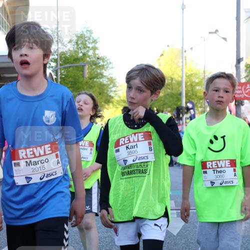 25.04.2025 - Das Zehntel Luisa Fischer http://msf.ph/oto/7679059 26.04.2025 08:52:43 Ziel 1166, 1176, 1188, 1207, 1208, 1245, 1939, 2015, 2023, 2149, 2161, 2216, 2355, 2886, 3060, 3160, 3161, 3212, 3407, 3496, 3516, 3530, 3595 meine-sportfotos.de