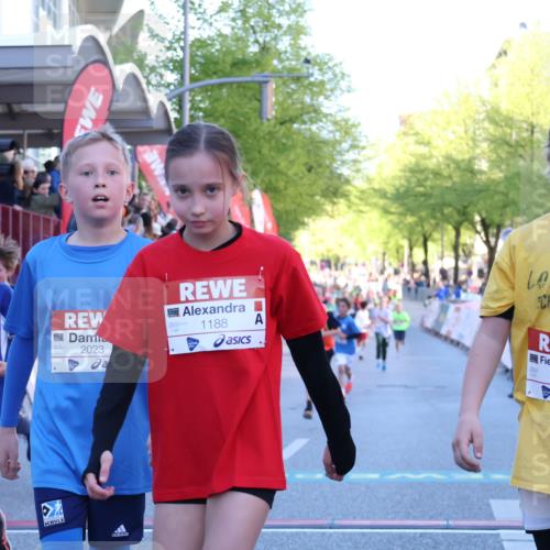 25.04.2025 - Das Zehntel Luisa Fischer http://msf.ph/oto/7679071 26.04.2025 08:52:53 Ziel 1122, 1127, 1176, 1188, 1418, 1979, 2023, 2029, 2216, 2364, 2804, 2859, 3161, 3171, 3822 meine-sportfotos.de