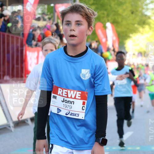 25.04.2025 - Das Zehntel Luisa Fischer http://msf.ph/oto/7679090 26.04.2025 08:53:02 Ziel 1127, 1752, 1761, 1979, 2029, 2187, 2275, 2464, 3063, 3085, 3088, 3225, 3467, 3884, 3944 meine-sportfotos.de