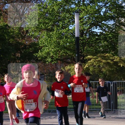 25.04.2025 - Das Zehntel Zöllner http://msf.ph/oto/7679590 26.04.2025 07:50:18 Laufen 64, 3308 meine-sportfotos.de