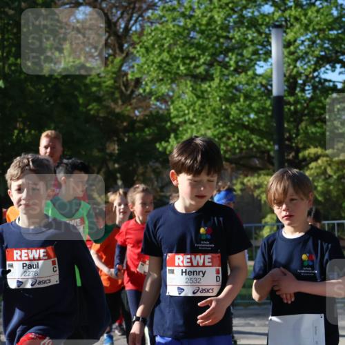 25.04.2025 - Das Zehntel Zöllner http://msf.ph/oto/7679713 26.04.2025 07:50:26 Laufen 2298, 2278, 2532, 10, 252 meine-sportfotos.de