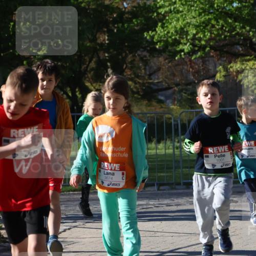 25.04.2025 - Das Zehntel Zöllner http://msf.ph/oto/7679805 26.04.2025 07:50:32 Laufen 3674, 1001, 1849 meine-sportfotos.de