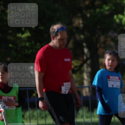 25.04.2025 - Das Zehntel Zöllner http://msf.ph/oto/7680133 26.04.2025 07:50:53 Laufen  meine-sportfotos.de